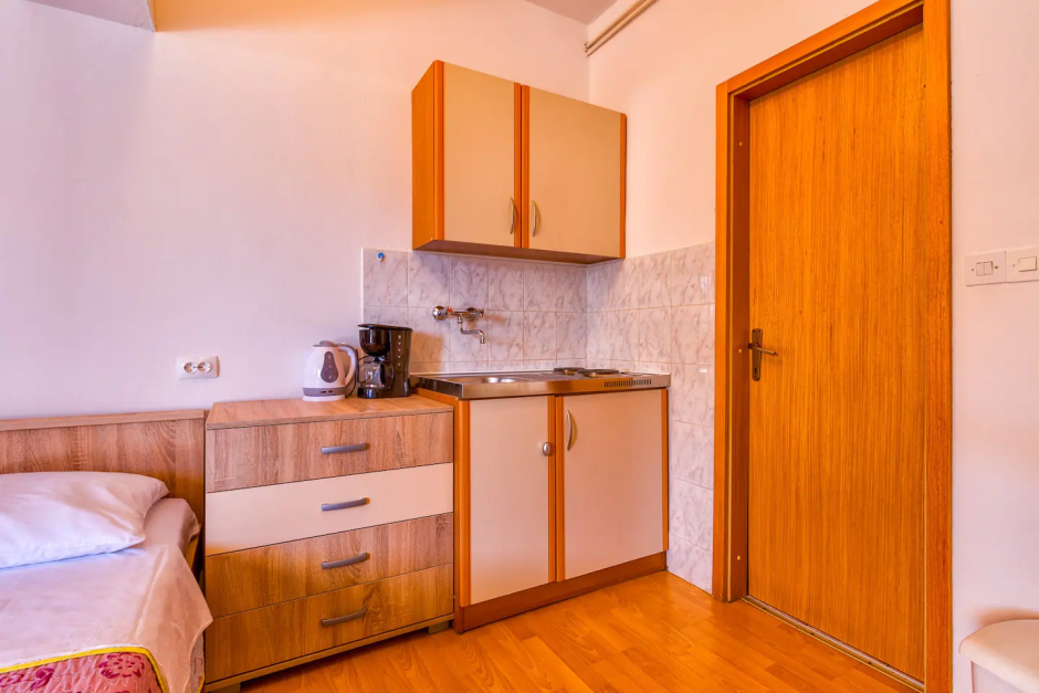 Apartment Karolina 4 - Studio for 2 people, near the beach, Mali Lošinj – 6