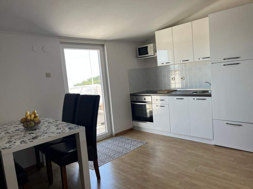 Apartment Karolina 5 – 4 persons, sea view, close to the beach, Mali Lošinj – 10