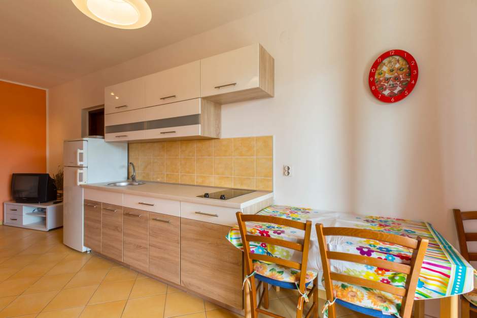 Apartment Lara 2  with terrace for relaxation in Mali Lošinj