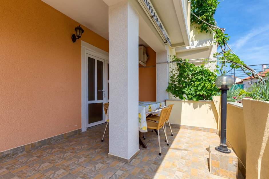 Apartment Lara 2  with terrace for relaxation in Mali Lošinj