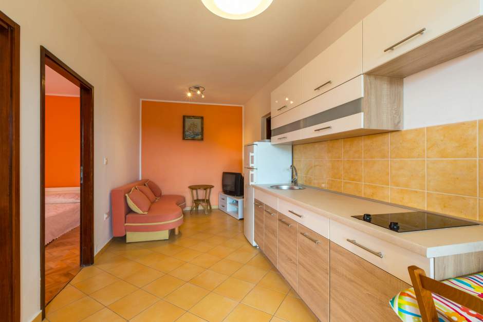 Apartment Lara 2  with terrace for relaxation in Mali Lošinj