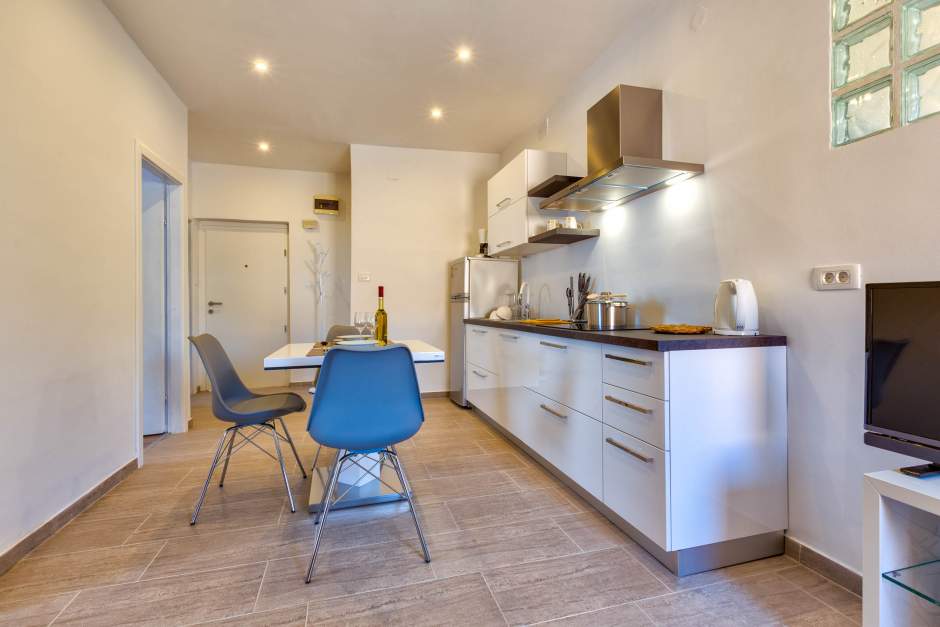 Apartment Adria 1 - Sea view, near the beach, for 3 people, Mali Losinj – 10