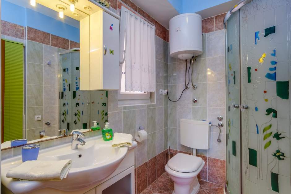Apartment Lisa 1 - an elegant apartment overlooking the harbor, Mali Losinj, Croatia.