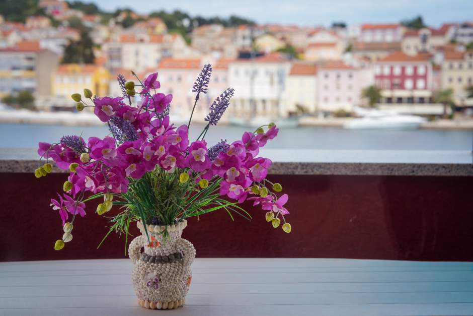 Ferienwohnungen Lisa 2 - mit einem attraktiven Blick auf den Hafen und das Meer Mali Losinj, Kroatia