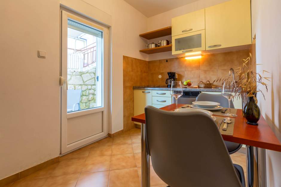 Apartment Adria 2 for 2 people, close to the beach and center, Mali Losinj – 8