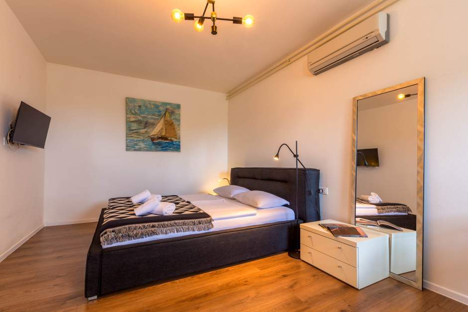 Apartment Adria 2 for 2 people, close to the beach and center, Mali Losinj – 6