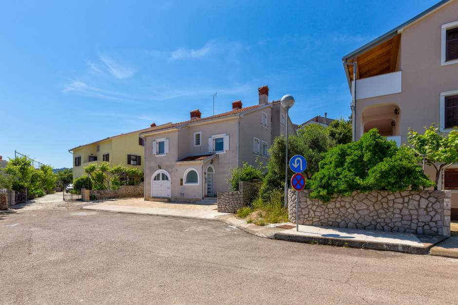 Apartment Milica 2 comfortable accommodation near the sea, Mali Lošinj