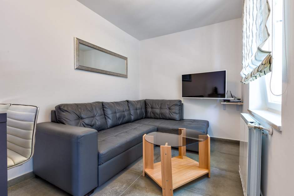 Apartment Milica 3 ideal vacation just a step away from the sea, Mali Lošinj
