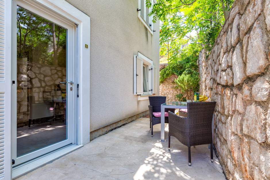 Apartment Milica 3 ideal vacation just a step away from the sea, Mali Lošinj
