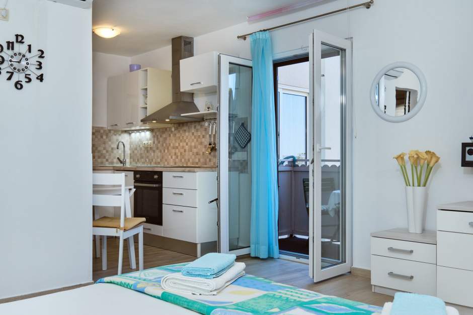 Apartma Sandra 2 balkon s pogledom na morje, Mali Lošinj