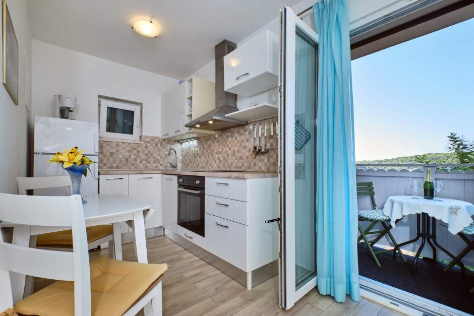 Apartma Sandra 2 balkon s pogledom na morje, Mali Lošinj