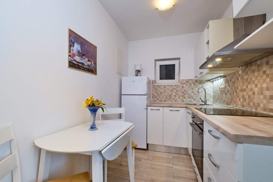 Apartma Sandra 2 balkon s pogledom na morje, Mali Lošinj