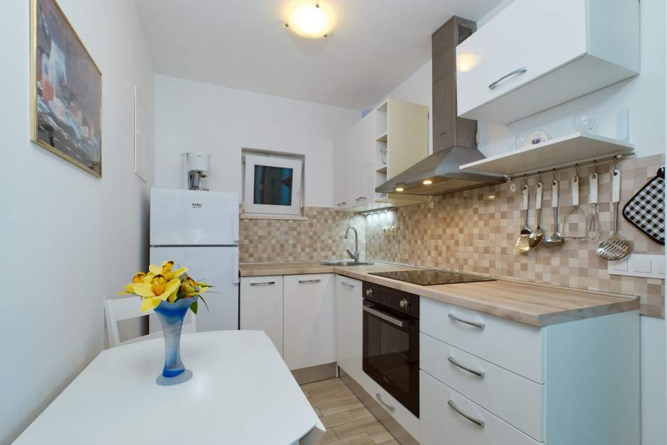 Apartma Sandra 2 balkon s pogledom na morje, Mali Lošinj