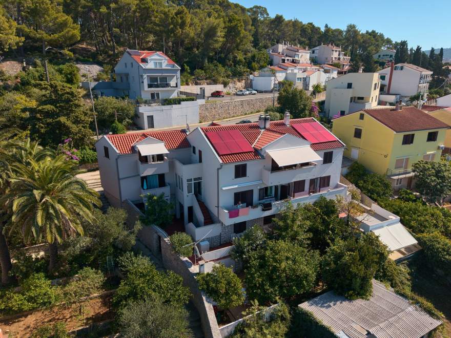 Apartma Sandra 2 balkon s pogledom na morje, Mali Lošinj