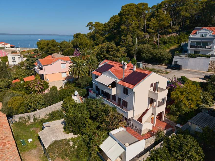 Apartma Sandra 2 balkon s pogledom na morje, Mali Lošinj