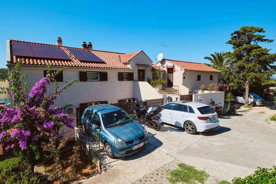Apartment Sandra 1 near Kadin beach, for two people, Mali Lošinj