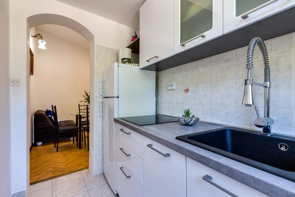 Apartment Sofija 3 a peaceful family retreat in Artatore, Lošinj – 8