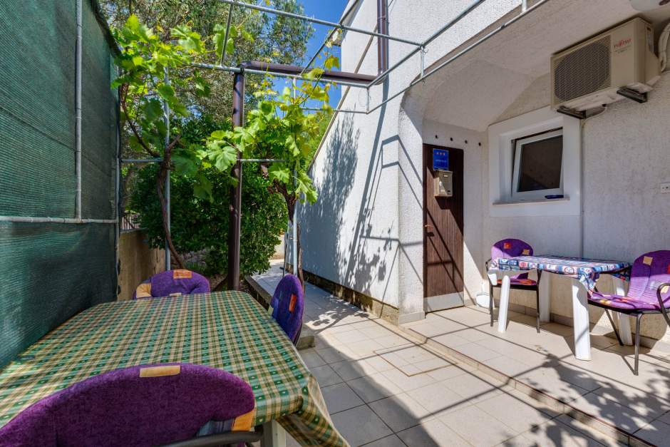 Apartment Anica 2 for 4 people, 260 m to the sea, Mali Lošinj