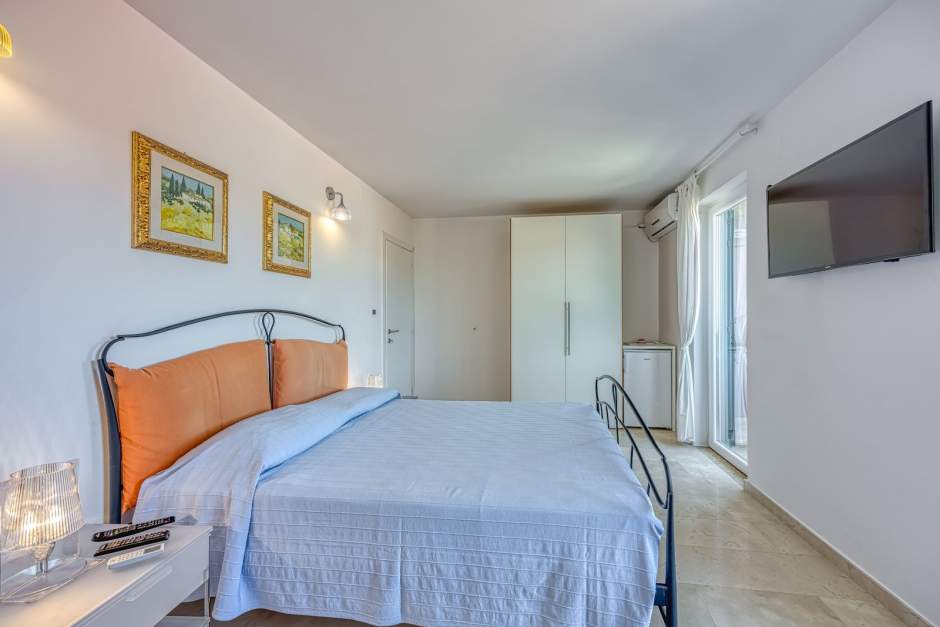 Room with seaview Acquamarina, Veli Losinj – 3