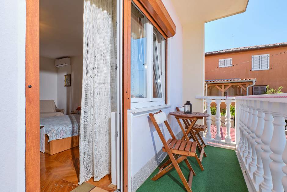 Apartment Diana 2 family accommodation near the city center Mali Lošinj