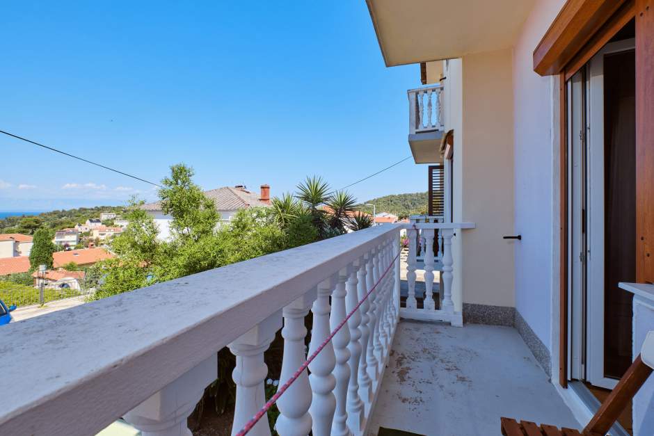 Apartment Diana 2 family accommodation near the city center Mali Lošinj