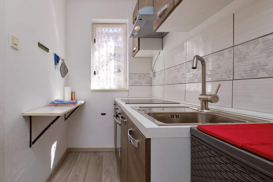 Apartment Diana 2 family accommodation near the city center Mali Lošinj