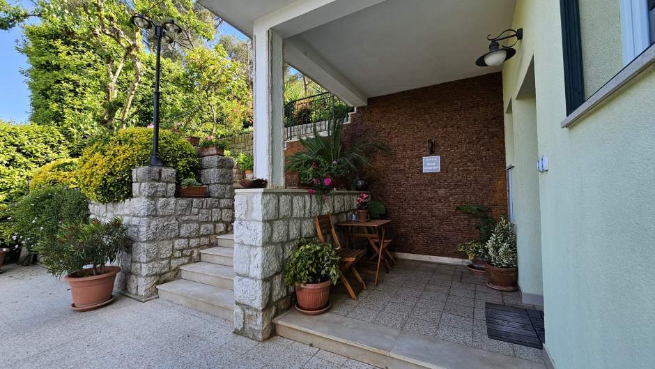 Ferienwohnung Vesna, eine charmante Oase mit Terrasse für zwei, Mali Lošinj