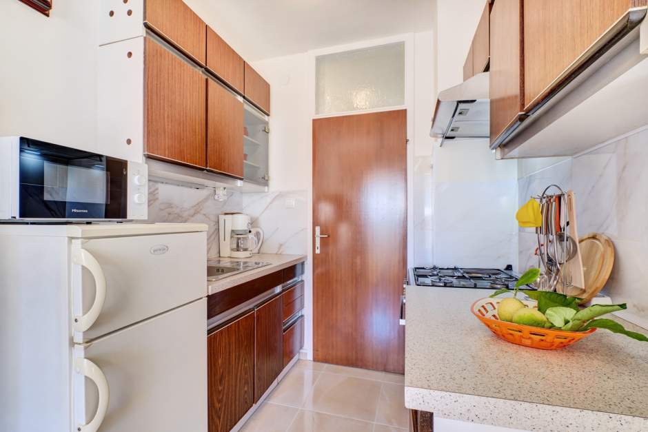 Apartment Blanka 1 vacation in a quiet location for 3 people Mali Lošinj – 11