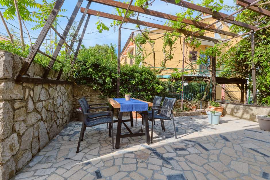 Apartment Deja 1 - Ideal for 3 people, near Čikat - Mali Lošinj, Croatia