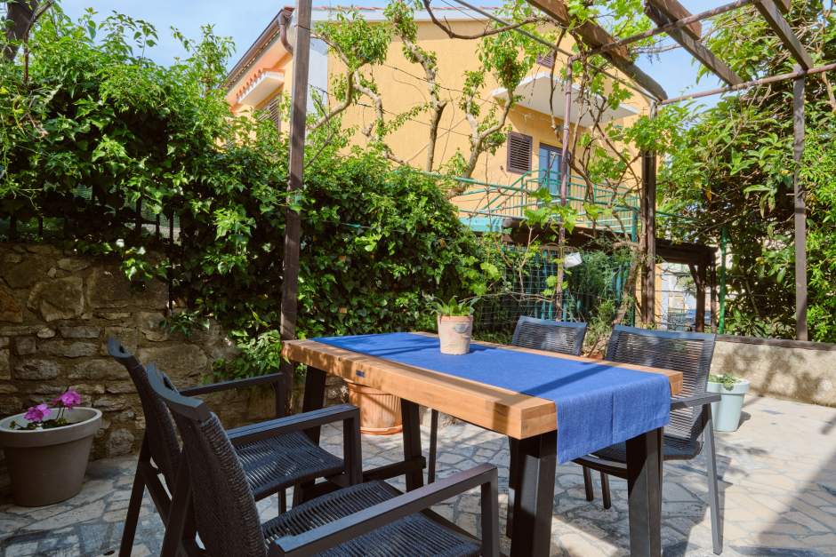 Apartment Deja 1 - Ideal for 3 people, near Čikat - Mali Lošinj, Croatia