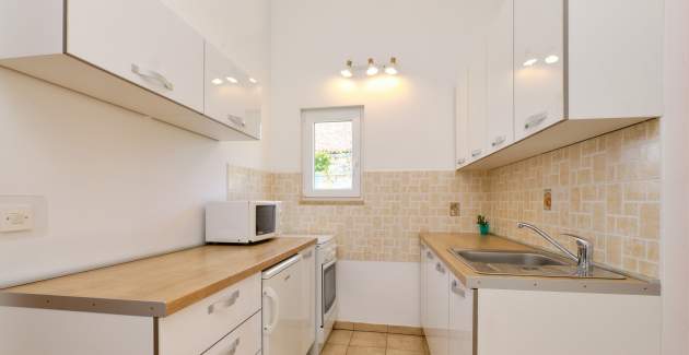 Apartment Gemma 1 with sea view for 2-3 people Mali Lošinj