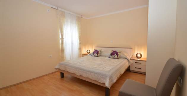 Ferienwohnung Hrasta 1, Moderne Unterkunft im ruhigen Dorf Hrasta, Cres