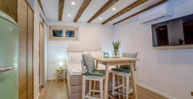 Casa Rustica - apartma Mediterranean v Malem Lošinju