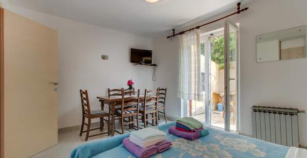 Apartment Ivanka 1 - Near Čikat beach, for 4 people, Mali Lošinj