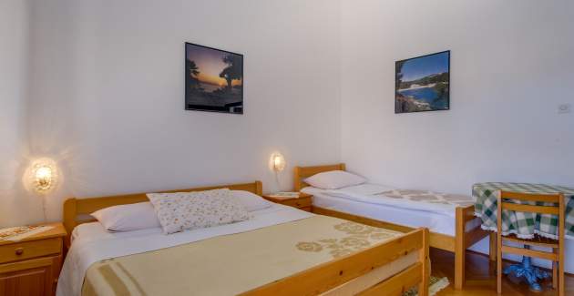 Apartment Abba 1 comfortable vacation near the beach for 2-3 people, Mali Lošinj