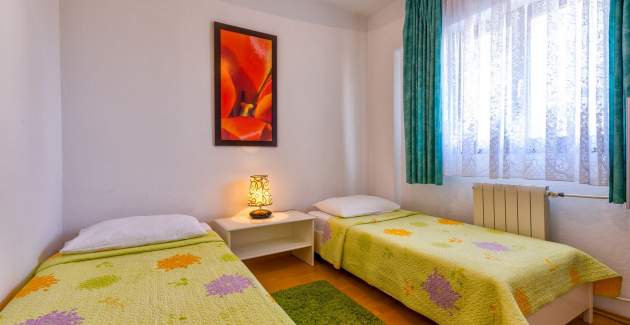 Apartment Karolina 3 – Near the sea, terrace, family-friendly, Mali Lošinj