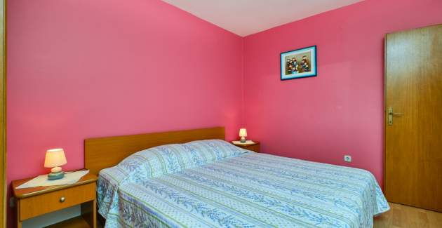 Apartment Katarina 1, for 2 persons, sea view and mooring, Lošinj