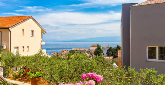Apartment Lara 2  with terrace for relaxation in Mali Lošinj