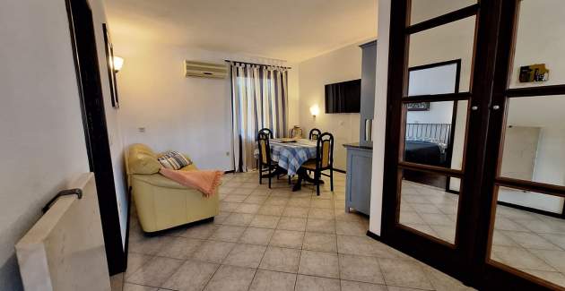 Apartment Lejla 1 Mali Lošinj, two bedroom apartment for 4 persons with romantic terrace and sea vie