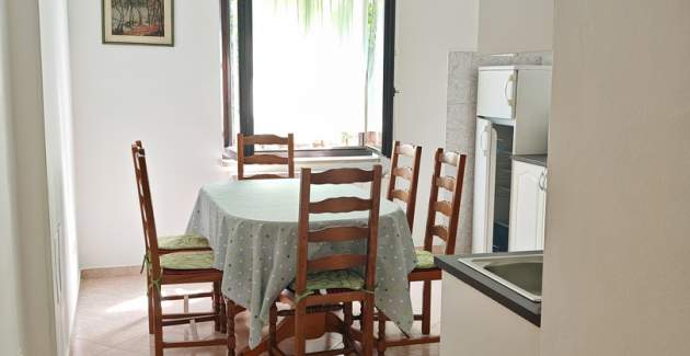 Apartment Luciana 2 accommodation for 4 people near the beach and the center, Mali Lošinj