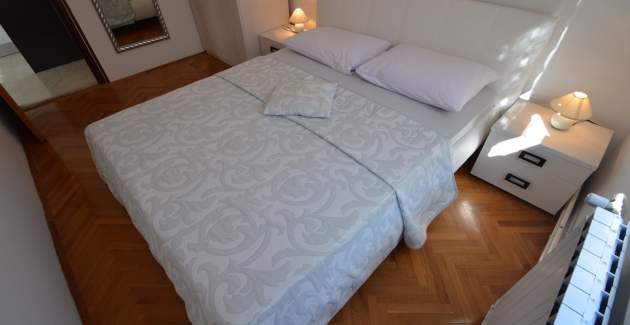 Apartment Milica 3 ideal vacation just a step away from the sea, Mali Lošinj