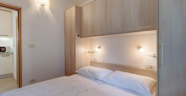 Apartment Pineta 1 located by the beach for 6 people, Artatore