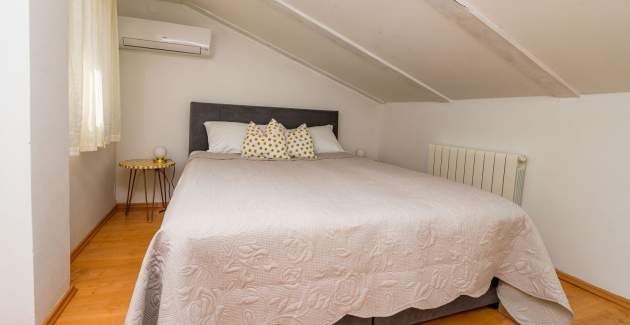 Apartment Ruža 2, Spacious apartment with sea view, Mali Losinj