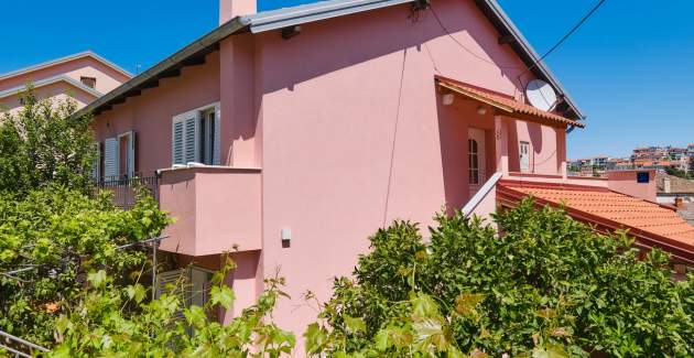 Apartment Sadina 1 - Charming studio with terrace in Mali Lošinj