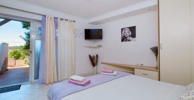 Apartment Sandra 1 near Kadin beach, for two people, Mali Lošinj
