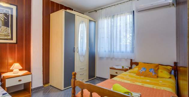 Apartment Slavicek 3 near the beach and nature of Artatore, Mali Lošinj