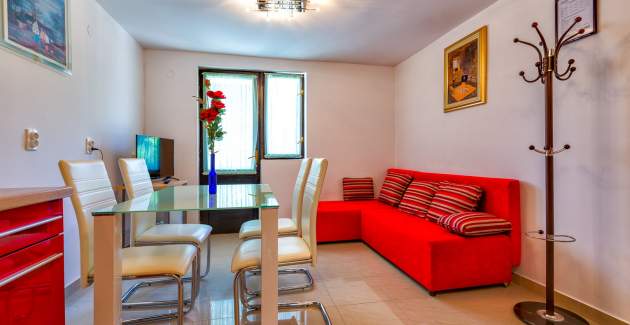 Apartment Sofija 1 comfortable accommodation by the sea in Artatore, Lošinj