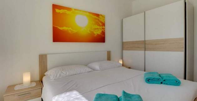 Apartment Sunshine 1 | Mali Losinj, Sleeps 4-5, Cikat Bay