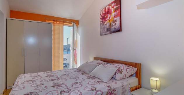 Apartment Zerjav 3, sea view and balcony for 4 people, Mali Lošinj