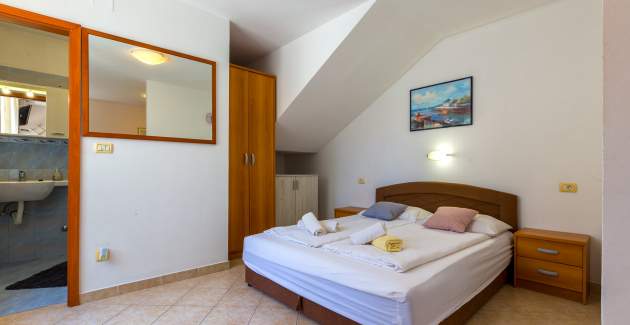 Studio Kristina 2 – Sea view near Mali Lošinj center